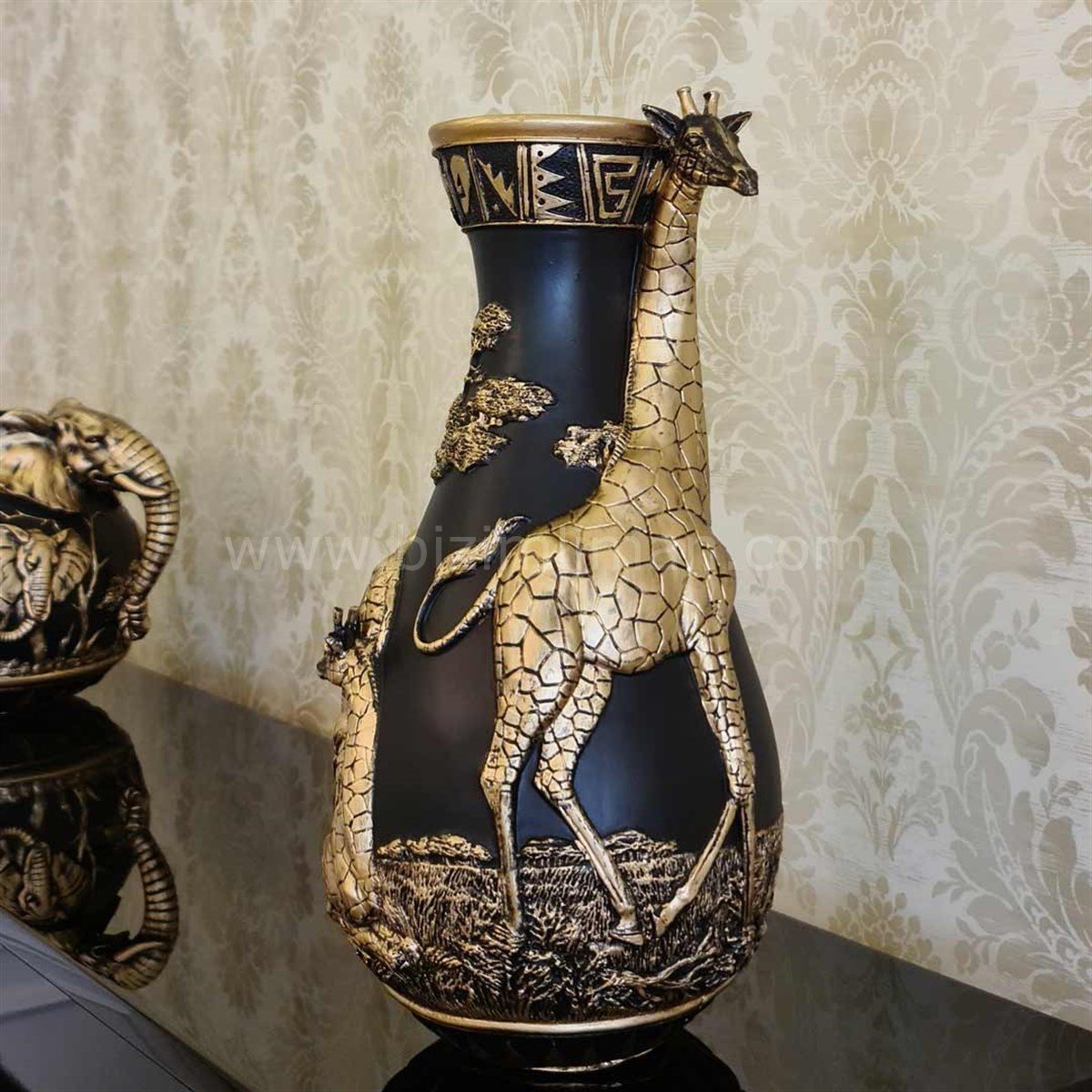 Zürafa Figürlü Safari Vazo Siyah Gold