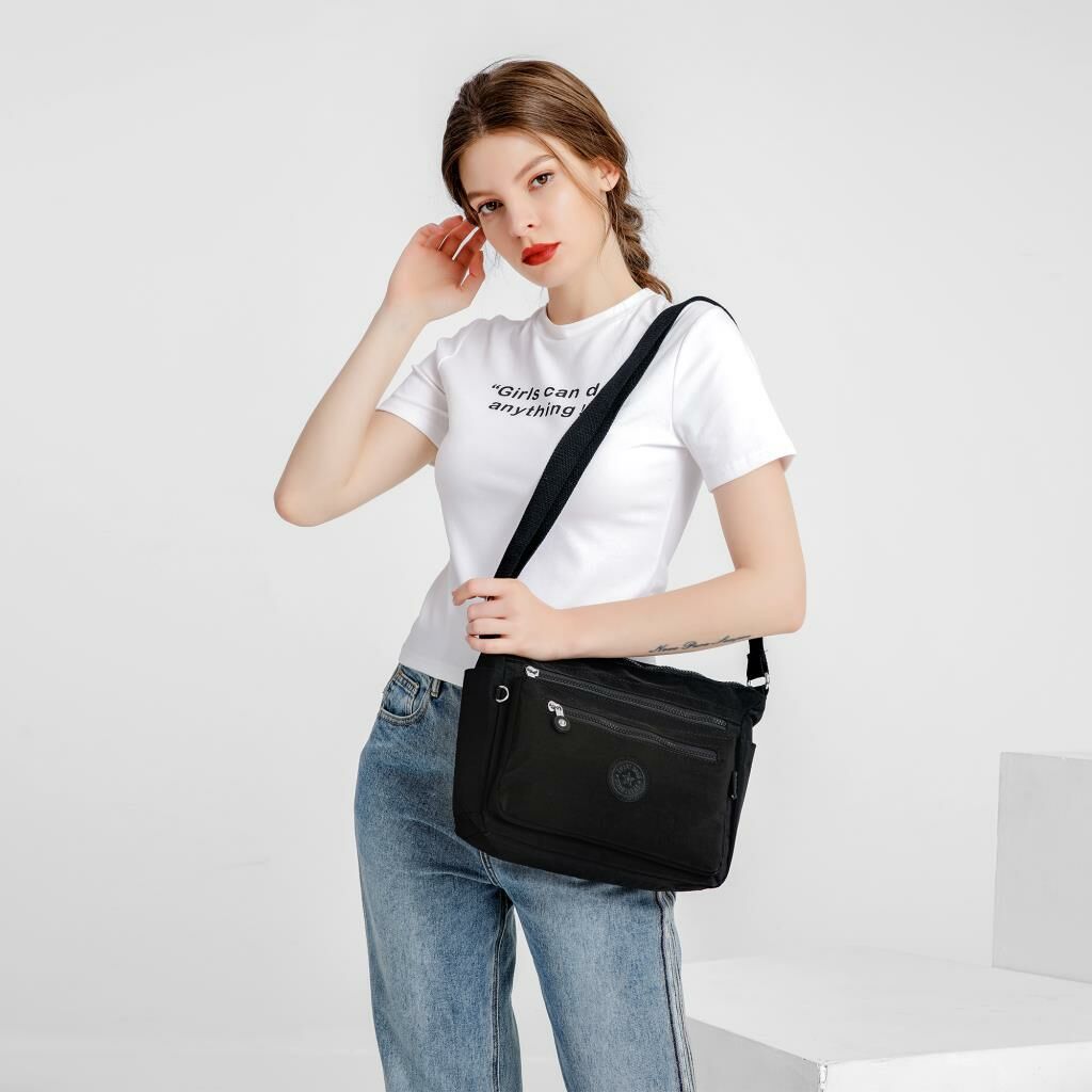 Krinkıl Kumaş Kadın Postacı Çantası Smart Bags 1238 Siyah
