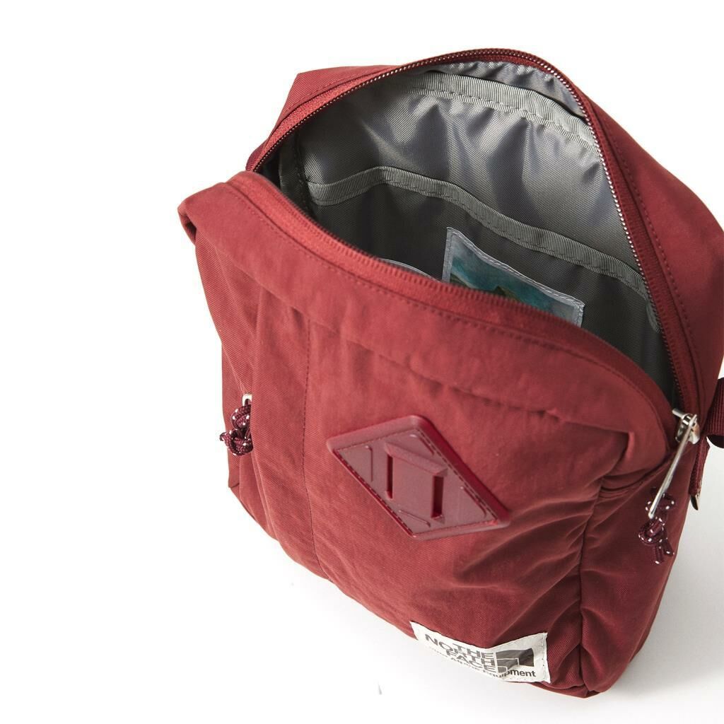 The North Face Berkeley Crossbody Postacı Çantası NF0A52VT82P1