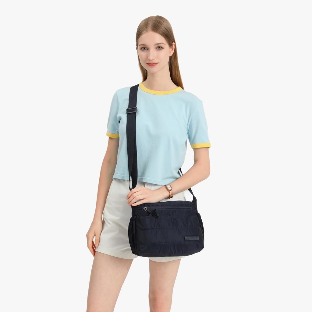 Smart Bags Yumuşak Kumaş Askılı Postacı Kadın Çantası 8729 Lacivert