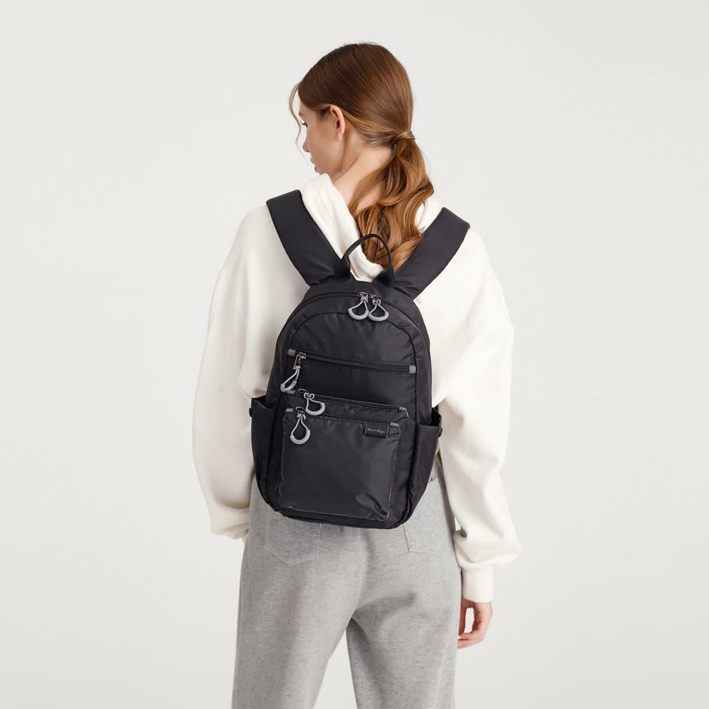 Smart Bags Küçük Boy Ekstra Hafif Uniseks Sırt Çantası 3137 Siyah