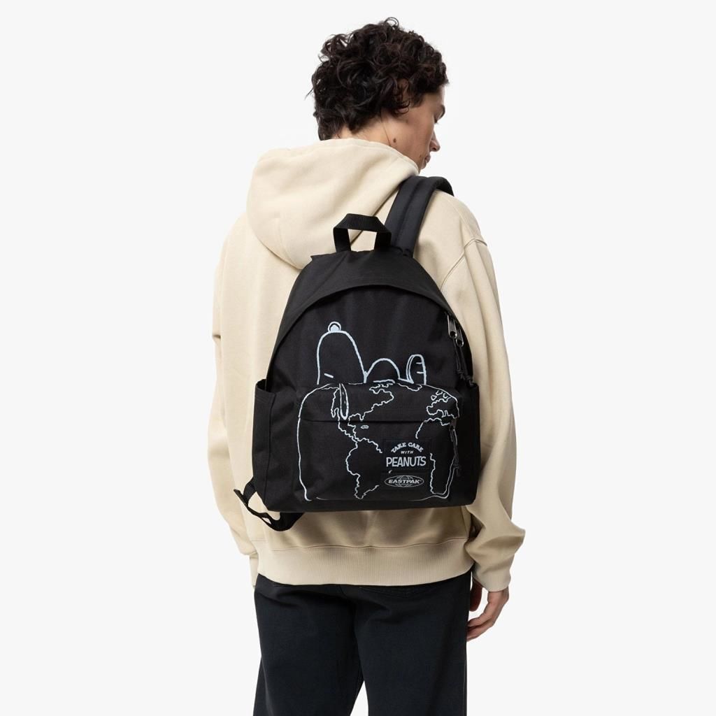 Eastpak Sırt Çantası Day Pak'r Laptop Gözlü Peanuts Placed 7O1 Snoopy