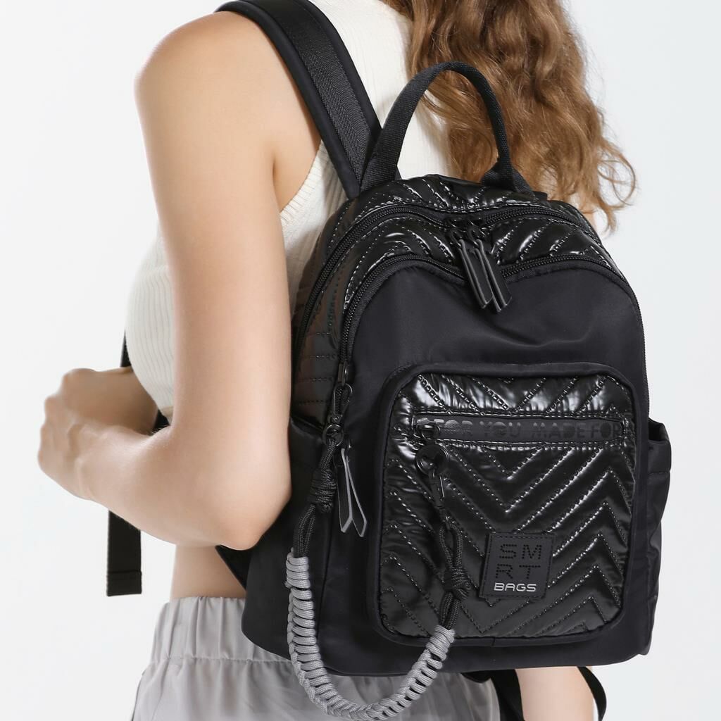 Smart Bags Parlak Kumaş Küçük Boy Askılı Kadın Sırt Çantası 3252 Siyah/Lila