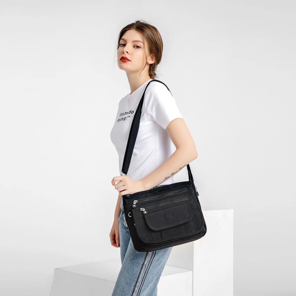 Krinkıl Kumaş Kadın Postacı Çantası Smart Bags 3005 Laci