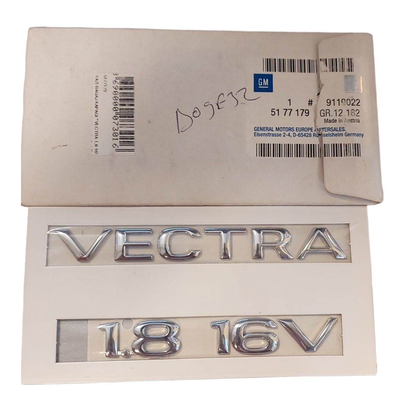 Opel Vectra B '' Vectra 1.8 16V '' Yazısı Orijinal GM