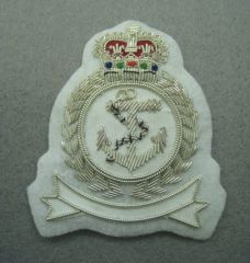 ÇAPALI TAÇ BLAZER ARMA (beyaz-gümüş)