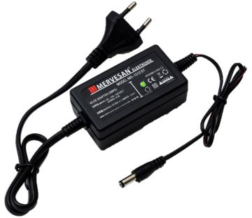 Masaüstü AC/DC Adaptör 12V 1A 15W