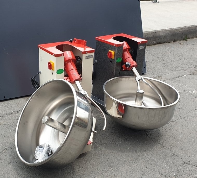 Hamur Yoğurma Makinesi Devirmeli 50 Kg