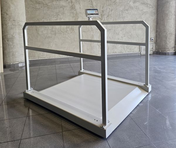 İMMAX Rampalı Tutunma Barlı Diyaliz Baskülü 600 KG 90x110 Cm Şarjlı
