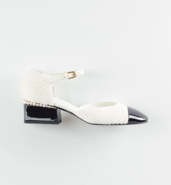 Mary Janes Samtsandale – Schuhe, Weiß