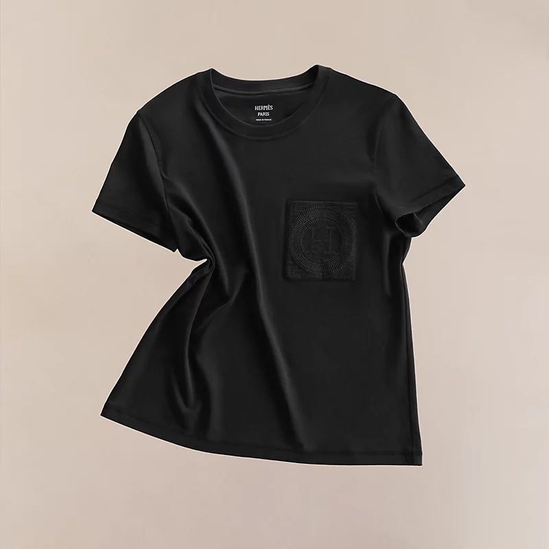 Straight T-shirt with embroidered pocket - Üst Giyim - T-Shirt