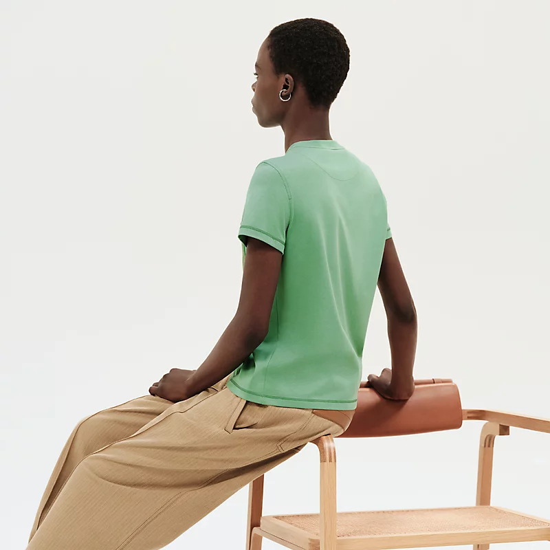 Straight T-shirt with embroidered pocket - Üst Giyim - T-Shirt