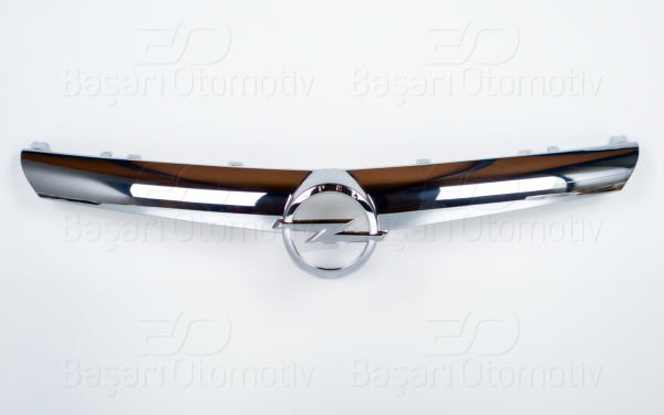 Opel Astra J Panjur Nikelajı ( Amblem İle ) 2010-2012