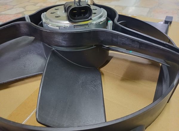 Opel Tigra A Radyatör Fan Motoru Komple