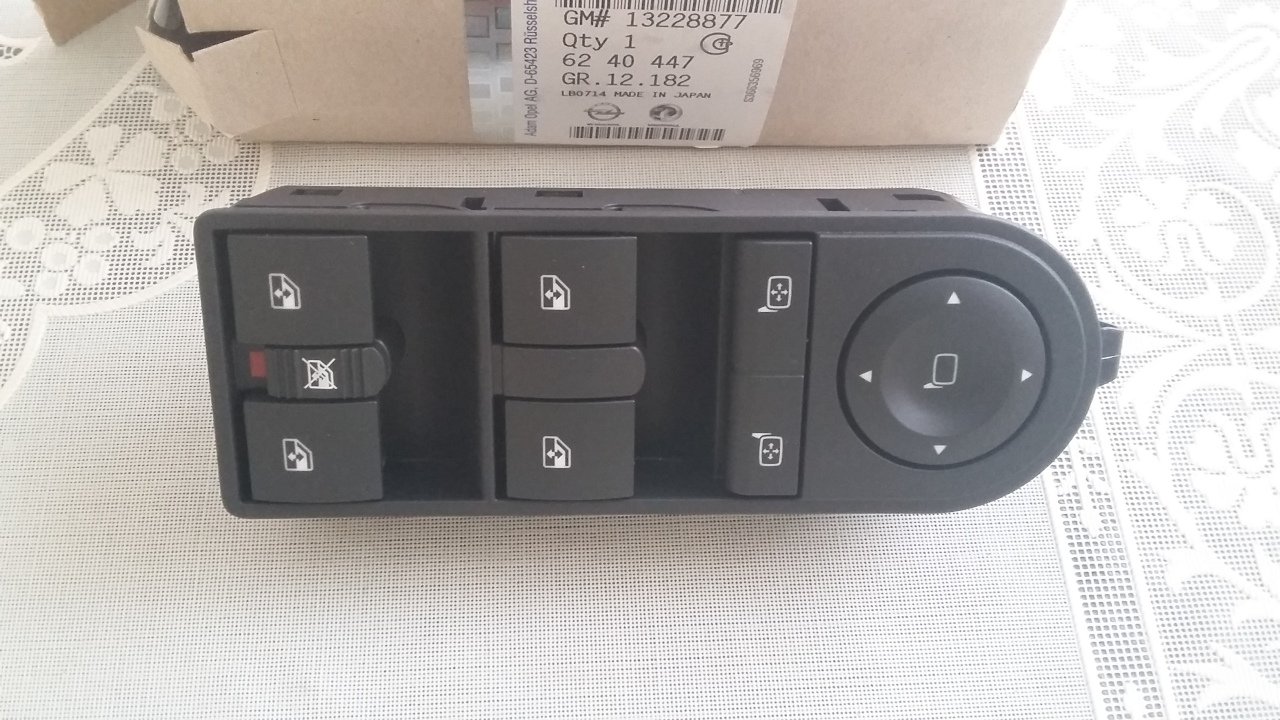 Opel Astra H Cam Açma - Ayna Ayar Düğmesi ( 4 LÜ )  2004-2013 GM