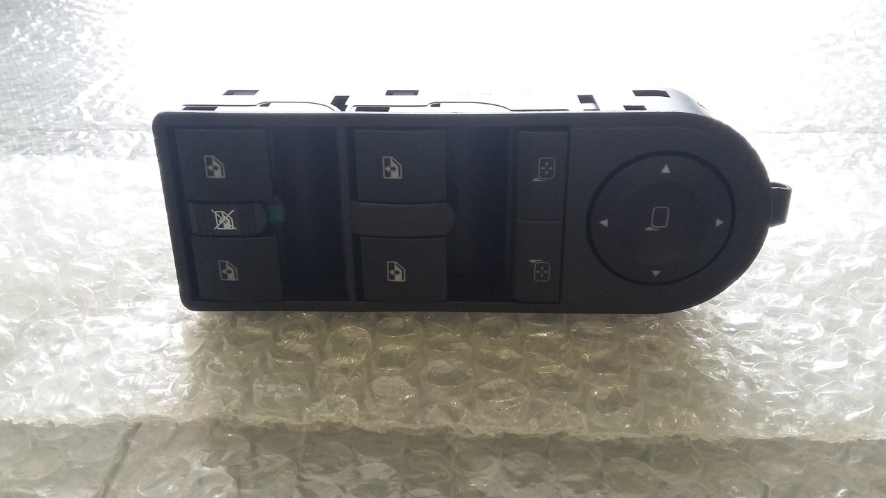 Opel Astra H Cam Açma - Ayna Ayar Düğmesi ( 4 LÜ )  2004-2013 İTHAL