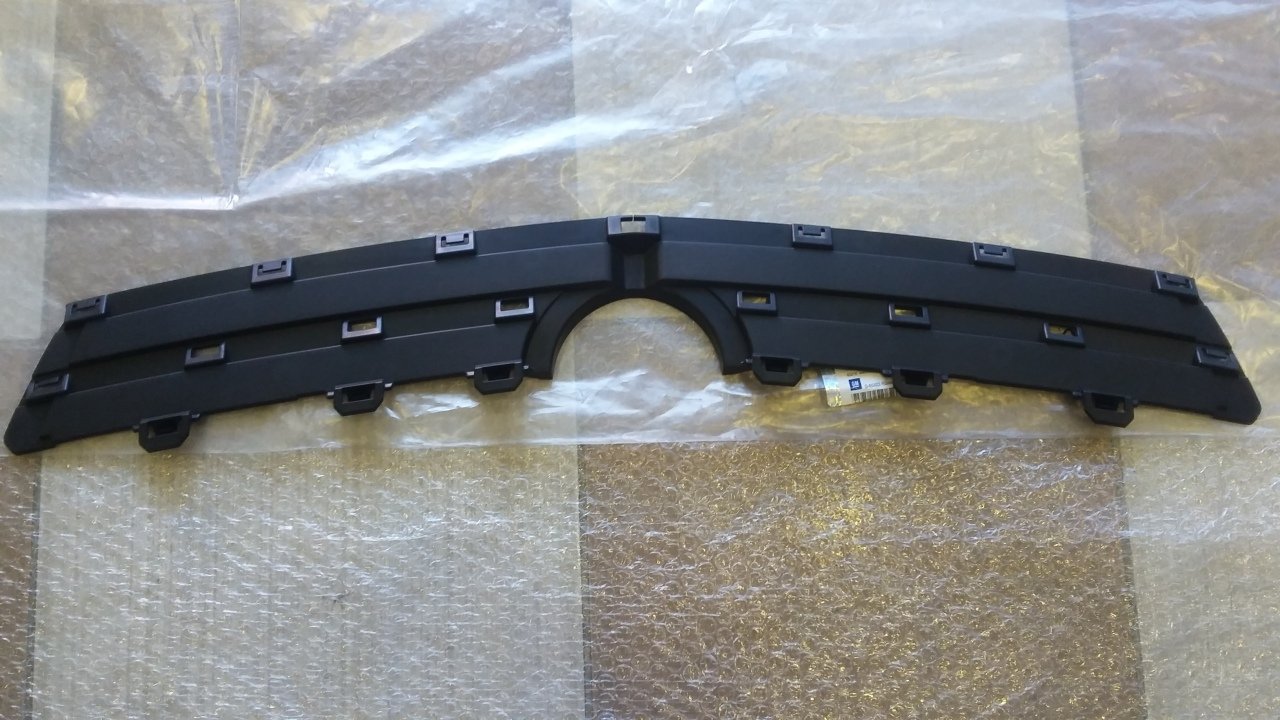Opel İnsignia Tampon Izgarası Alt 2.0 Motor GM