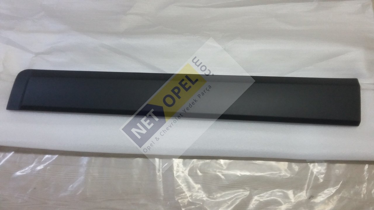 Chevrolet Captiva Kapı Bandı Çıtası Ön Sol 2007-2014 GM