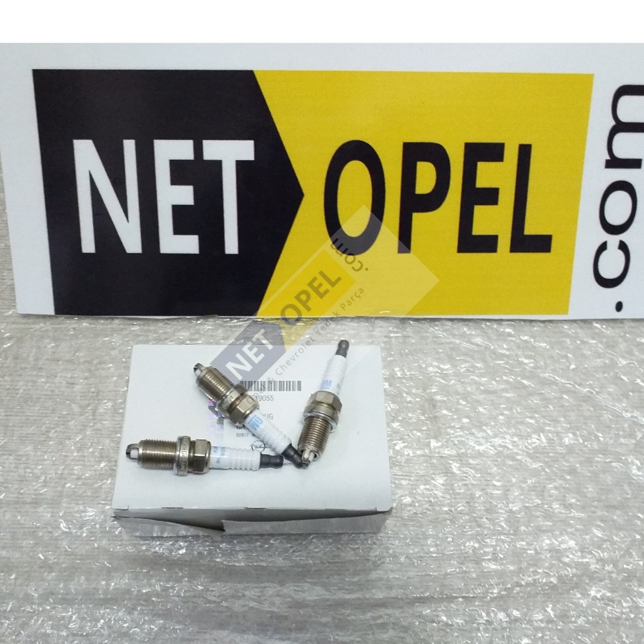 Opel Corsa D Buji Takımı 1.0 Motor BOSCH