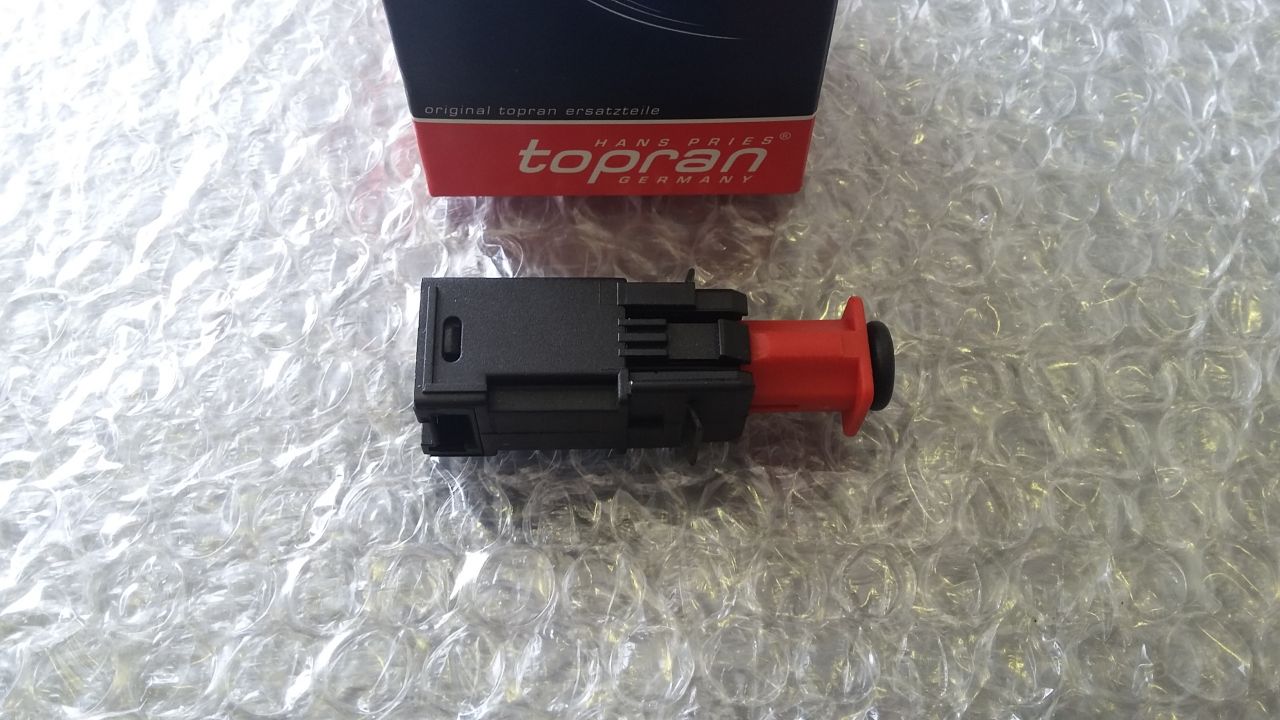 Opel Corsa D Fren Müşürü ( Stop Müşürü ) Orjinal..