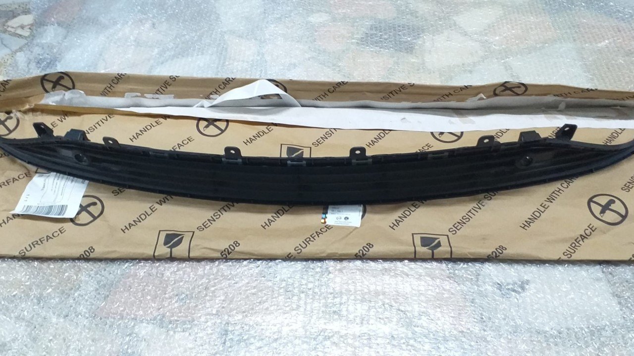 Opel Astra K Alt Panjur Tampon Izgarası