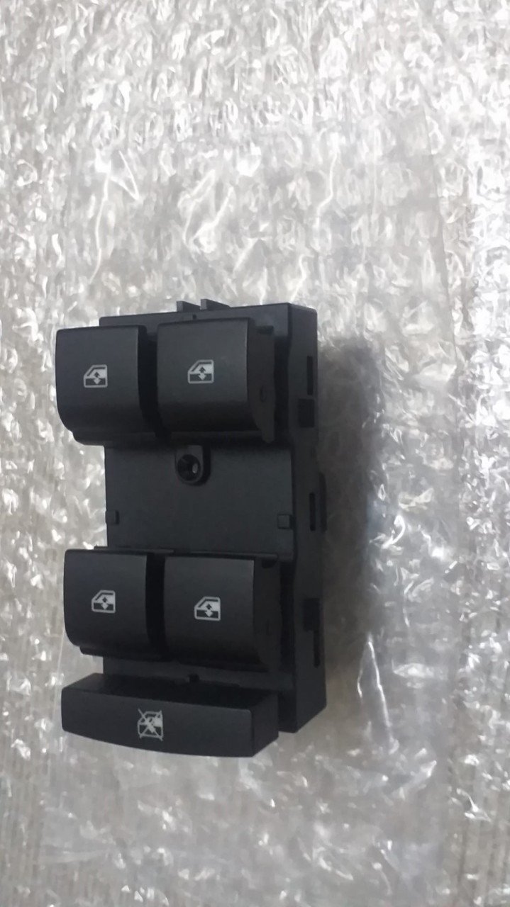 Chevrolet Aveo Cam Açma Düğmesi Sol 2013-2015 GM
