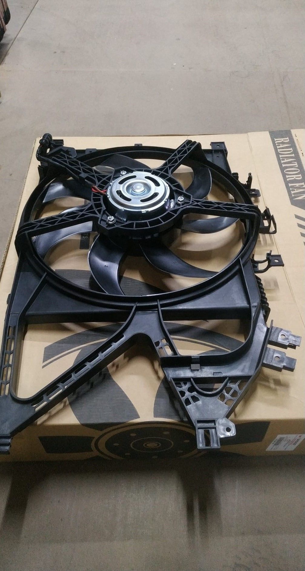 Opel Corsa C Radyatör Fan Motoru ( Davlumbazlı ) Z10XE - Z12XE - Z14XE Motorlar