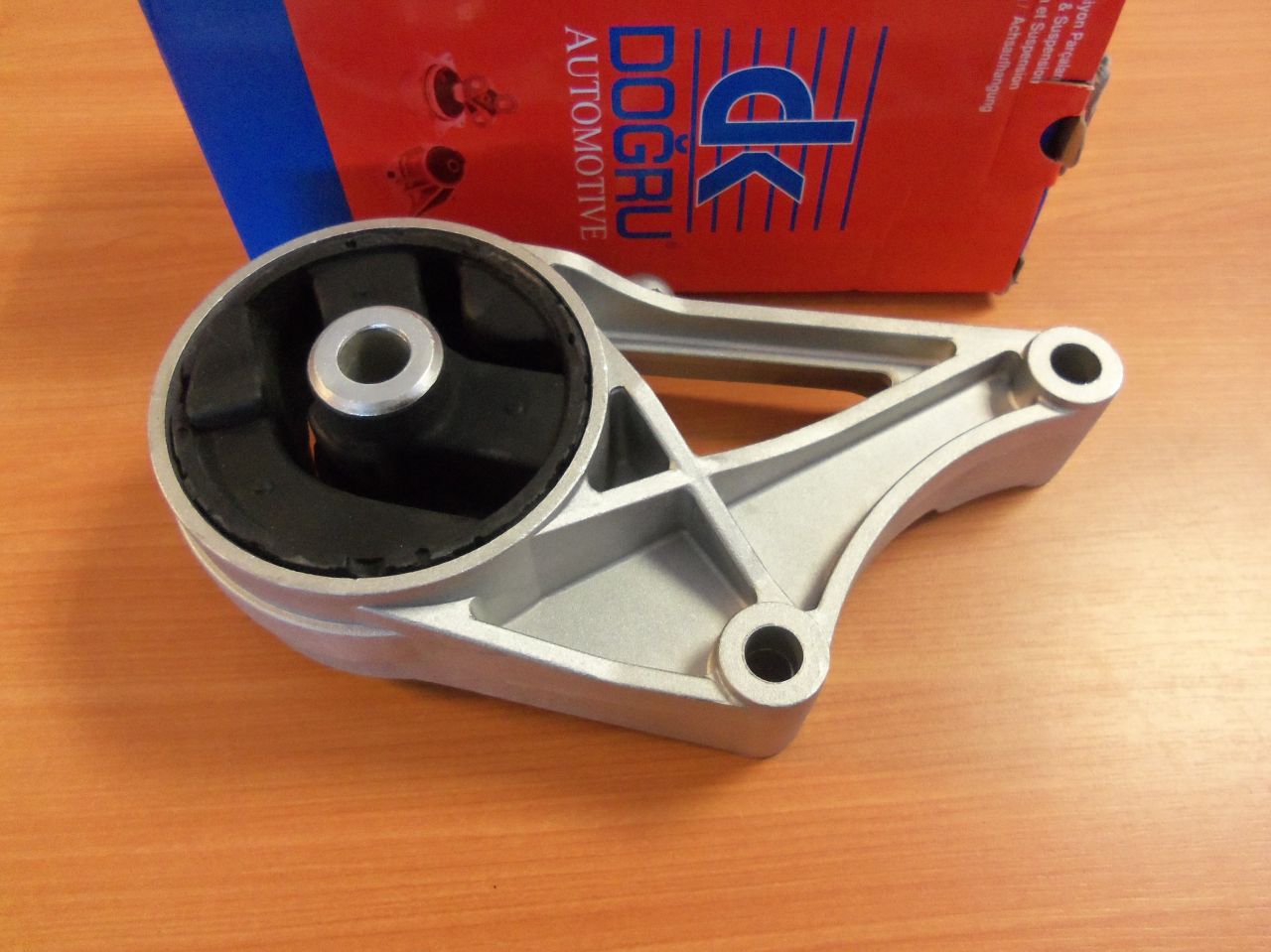 Opel Vectra C Motor Kulağı ( Takozu ) Ön DK Marka