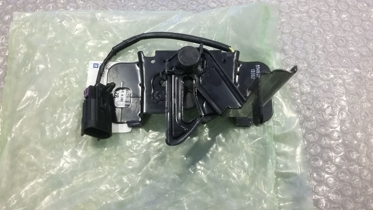 Chevrolet Cruze Kaput Kilidi GM