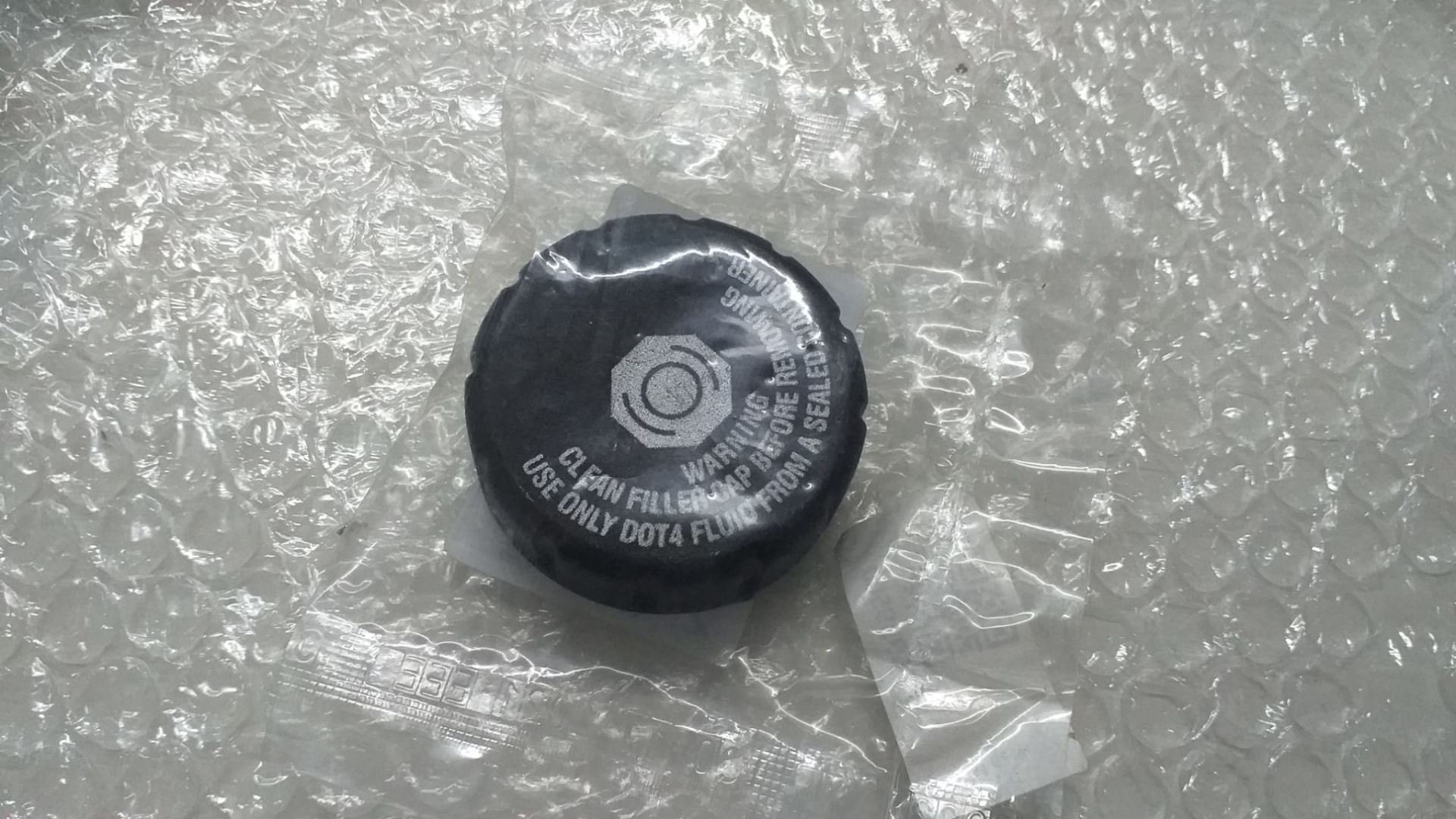 Opel Corsa C Fren Hidrolık Depo Kapağı ALMAN
