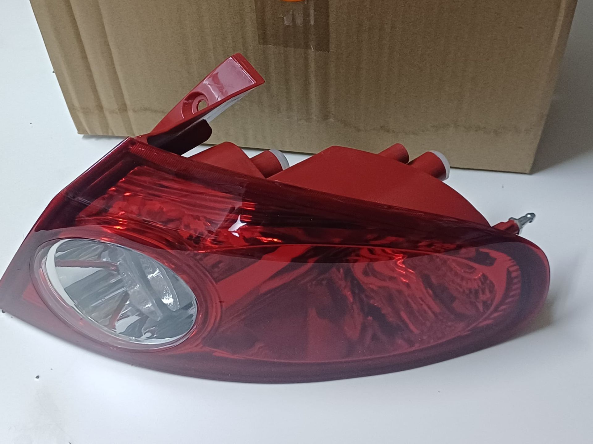 Chevrolet Lacetti Stop Lambası ( Arka Far ) Dış Sağ HB