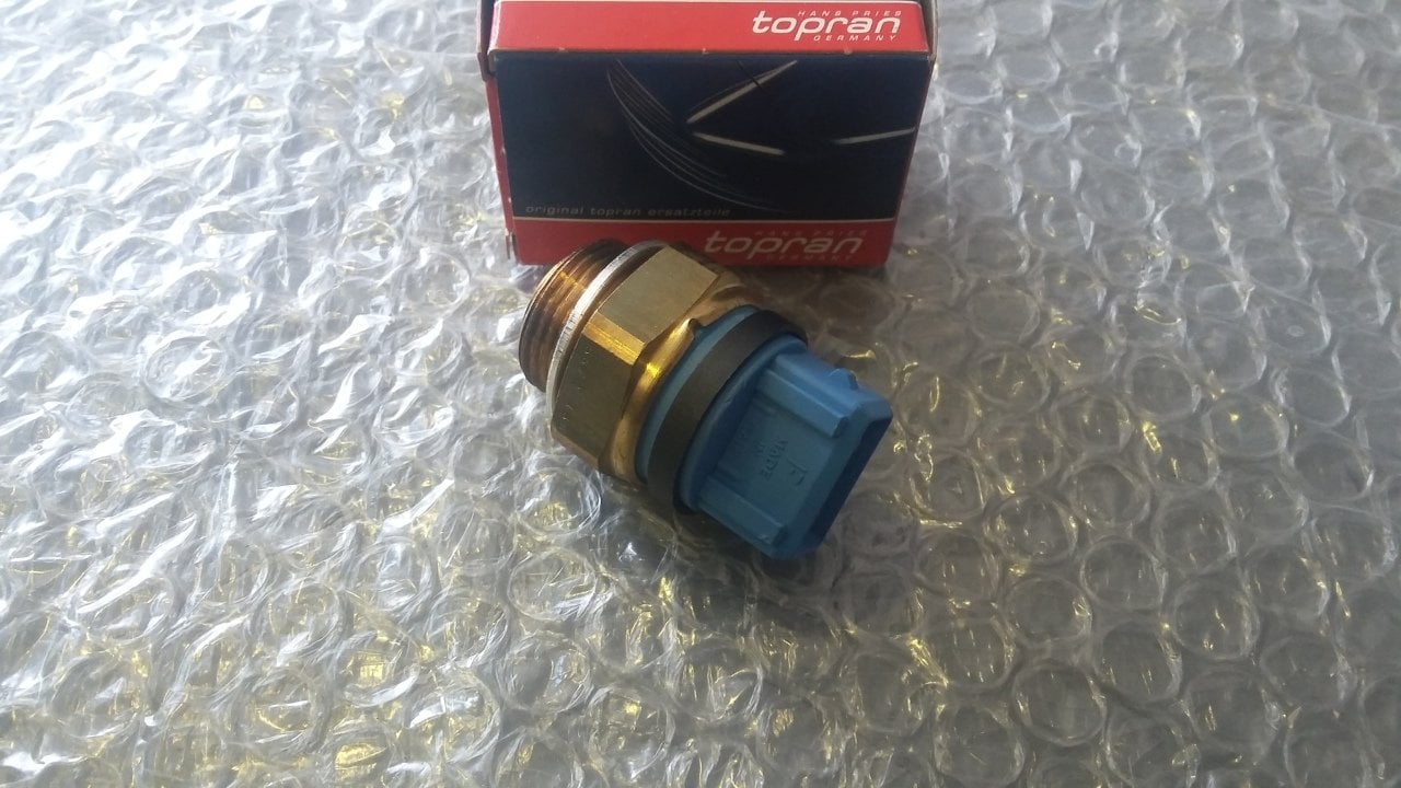 Opel Omega B Radyatör Fan Müşürü ( Yatsı Soket ) 2.5- 3.0 Motorlar FECET Marka