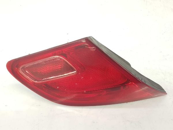 Opel Astra J Stop Lambası İç Hb Sol Açık Kırmızı Beyaz Xenon Hariç
