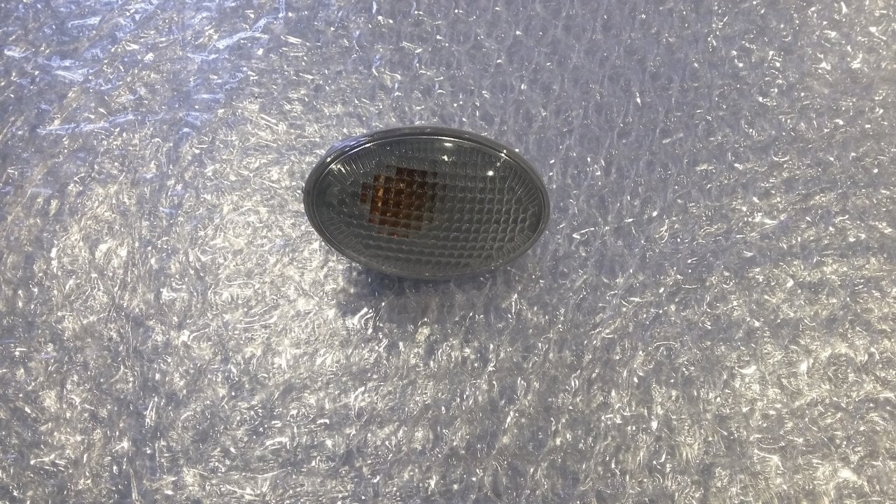 Opel Corsa B Çamurluk Sinyali Beyaz