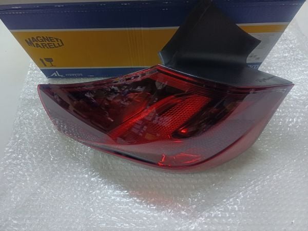Opel Astra j stop lambası Sol Dış HB ( Füme Koyu ) Orjinal..