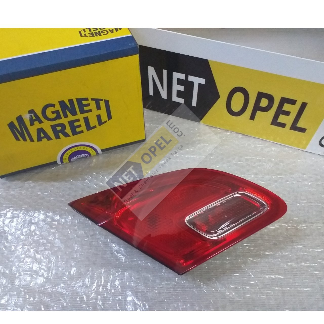 Opel Astra J Stop Lambası İç ( Açık Kırmızı - Beyaz ) HB Sol Orjinal