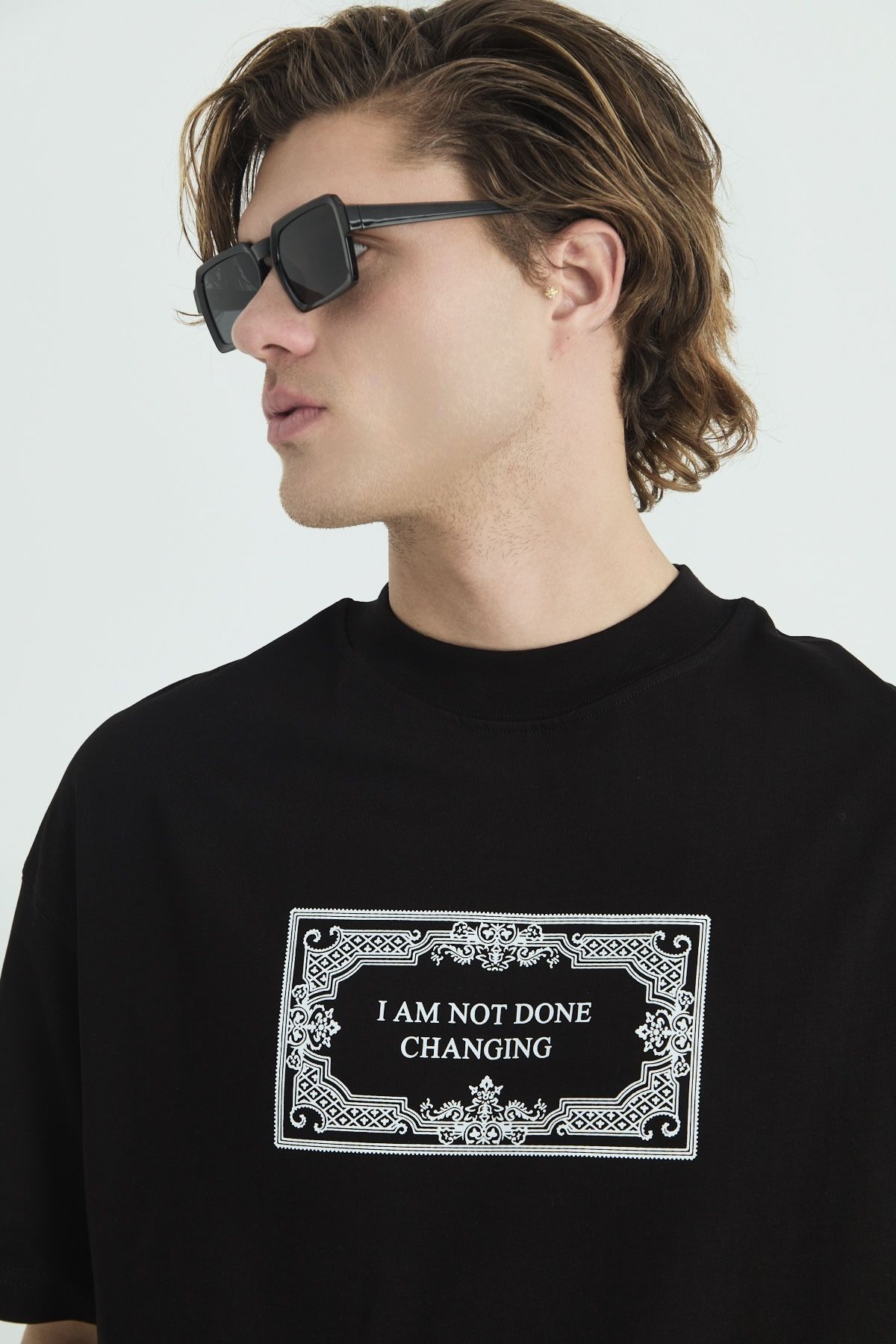 I AM NOT DONE CHANGING Baskılı, Nakışlı %100 Pamuk T-shirt
