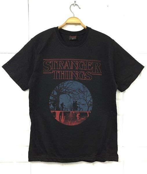 STRANGER THINGS Baskılı T-shirt