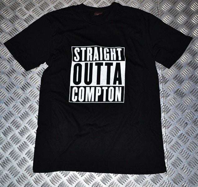 STRAIGHT OUTTA COMPTON Baskılı T-shirt