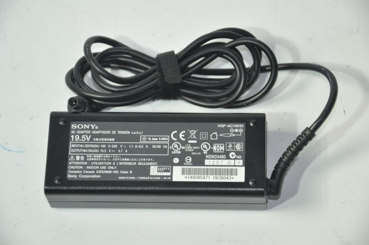 SONY VGP-AC19V31 ORJİNAL NOTEBOOK ADAPTÖRÜ 19.5V 4.7A
