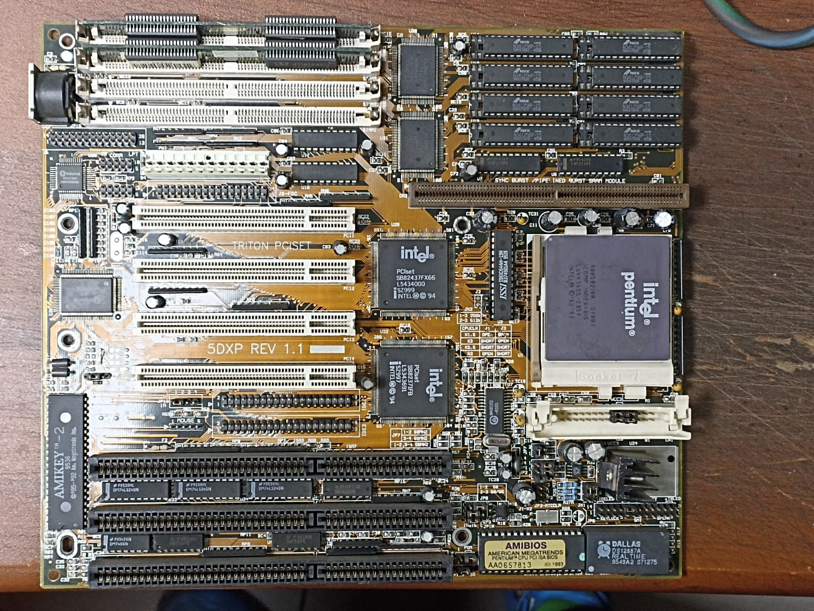 Zida 5DXP REV 1.1 SOCKET 7, 4X PCI, 3X isalı Anakart