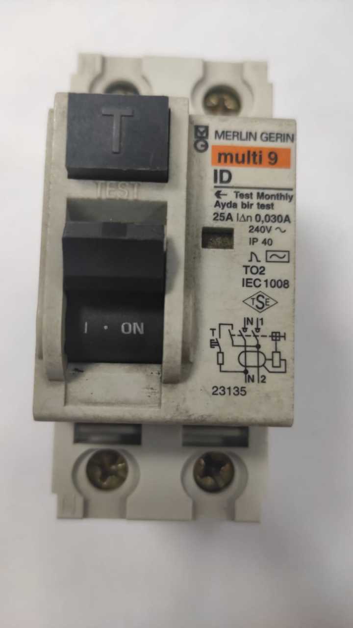 Merlin Gerin Multi9 ID 25A Sigorta