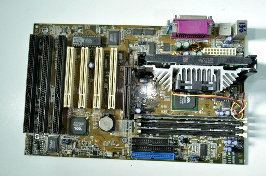 ASUS P3 SLOT P3V133 SDRAM ANAKART
