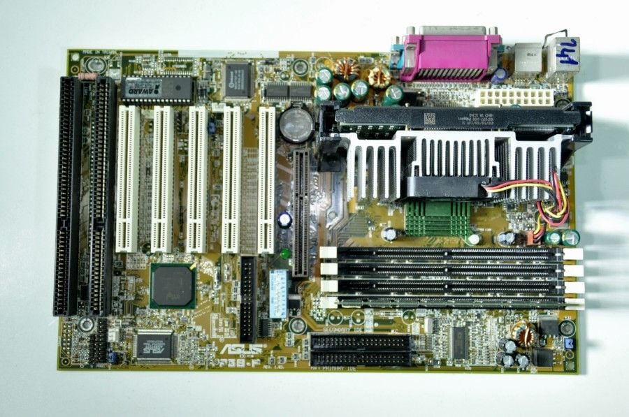 ASUS P3 SLOT  P3B-F SDRAM ANAKART