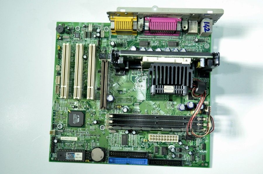 ACER P3 SLOT S61 99118 SDRAM ANAKART