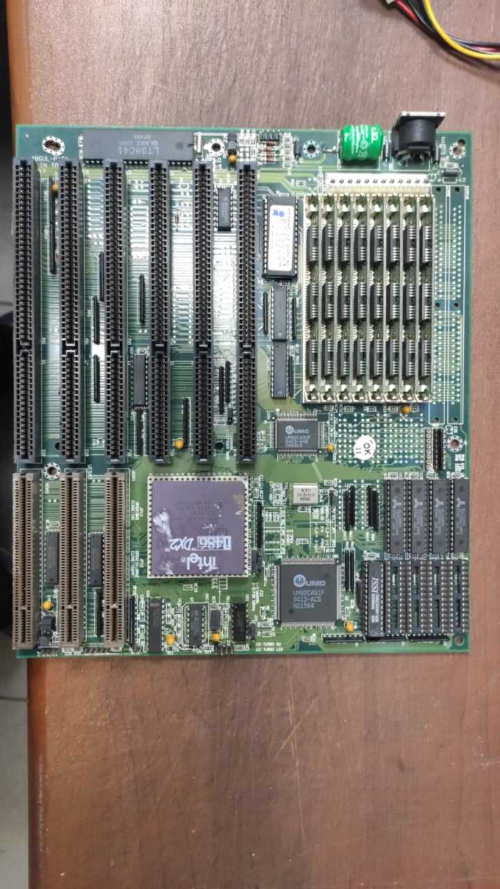 ECS 486UL-P101 486 VLB Socket 2 Motherboard, AT, EDO Ram, ISA and VESA slots