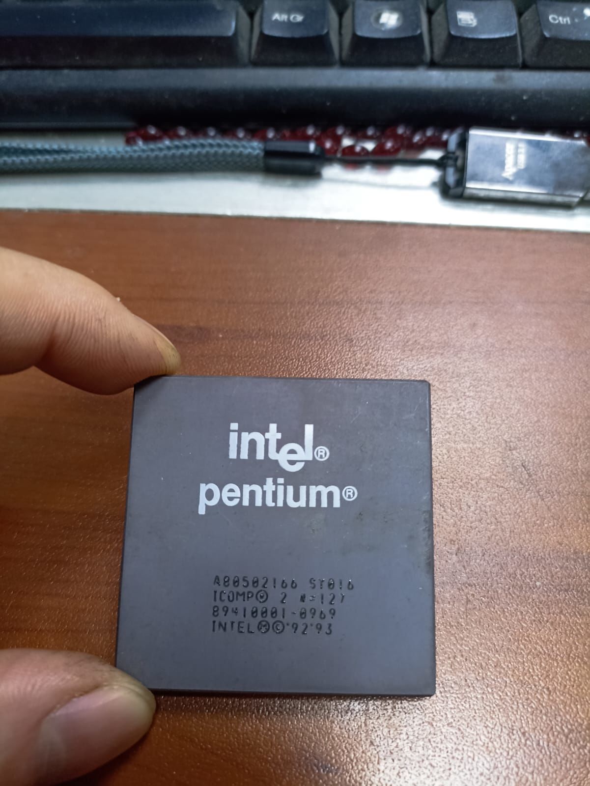 Intel Pentium SY016 A80502166 166Mhz Processor CPU