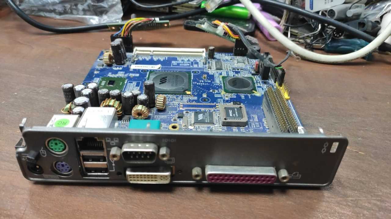 Wyse Vx0 Motherboard 770523-12l 800mhz Via VT8237R Plus Via cn700 0804cd