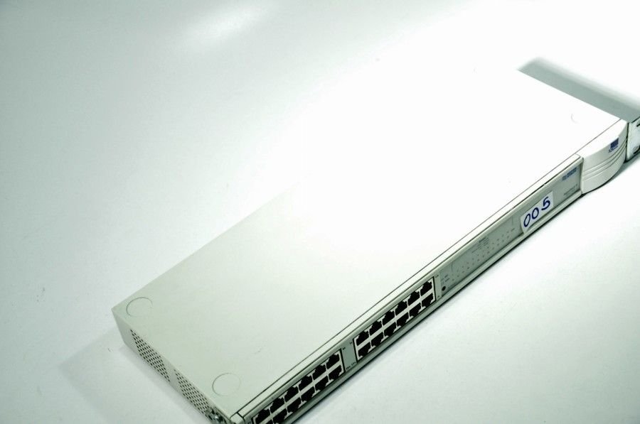 3COM SUPERSTACK II 3C16441 24 PORT SWITCH