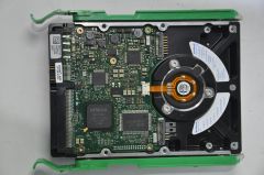 HITACHI 68 PIN 73GB HUS151473VL3600 0B20924 3.5'' 15000RPM SCSI HDD